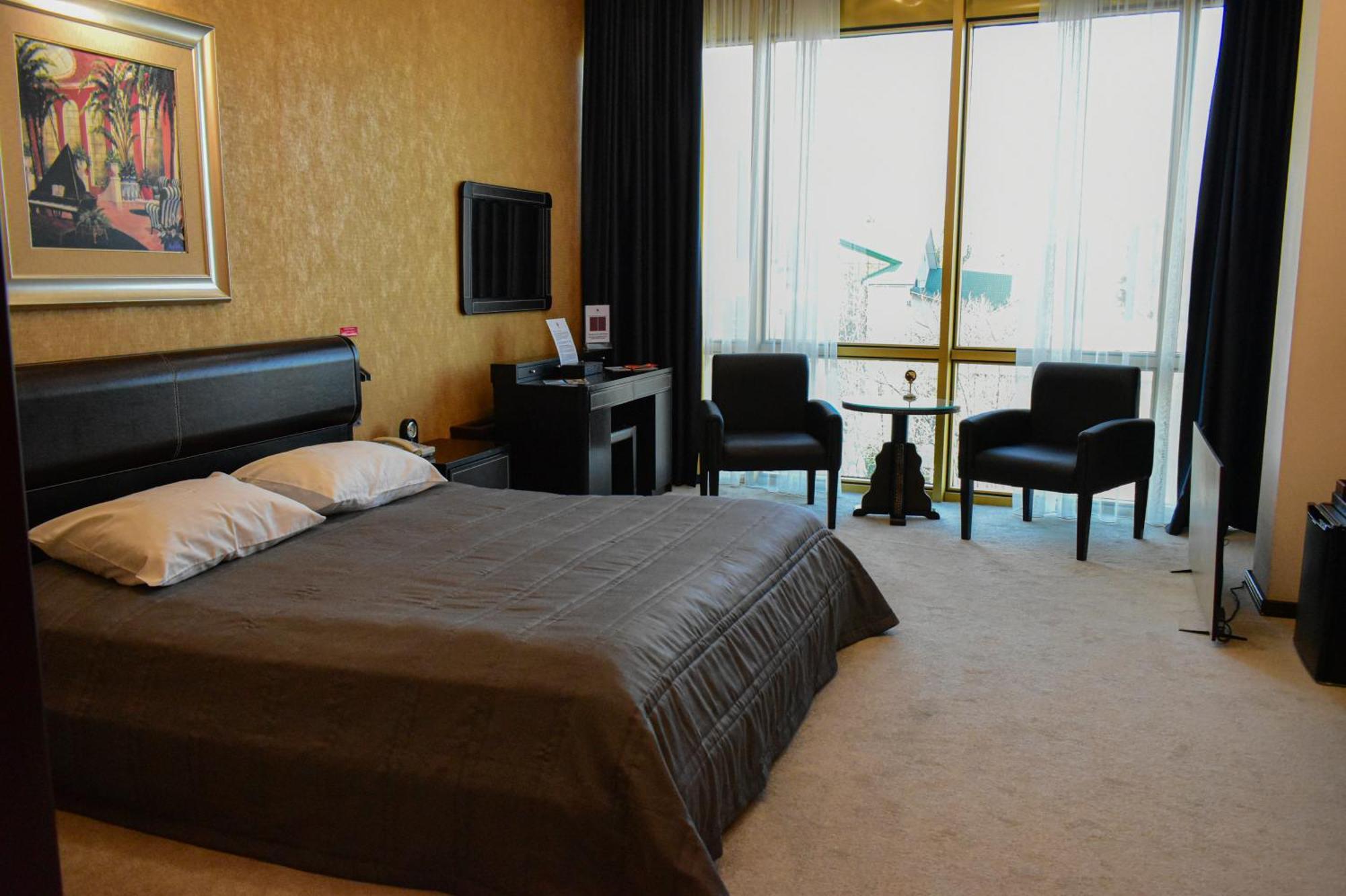 Hotel Feride Vinnitsa Eksteriør bilde