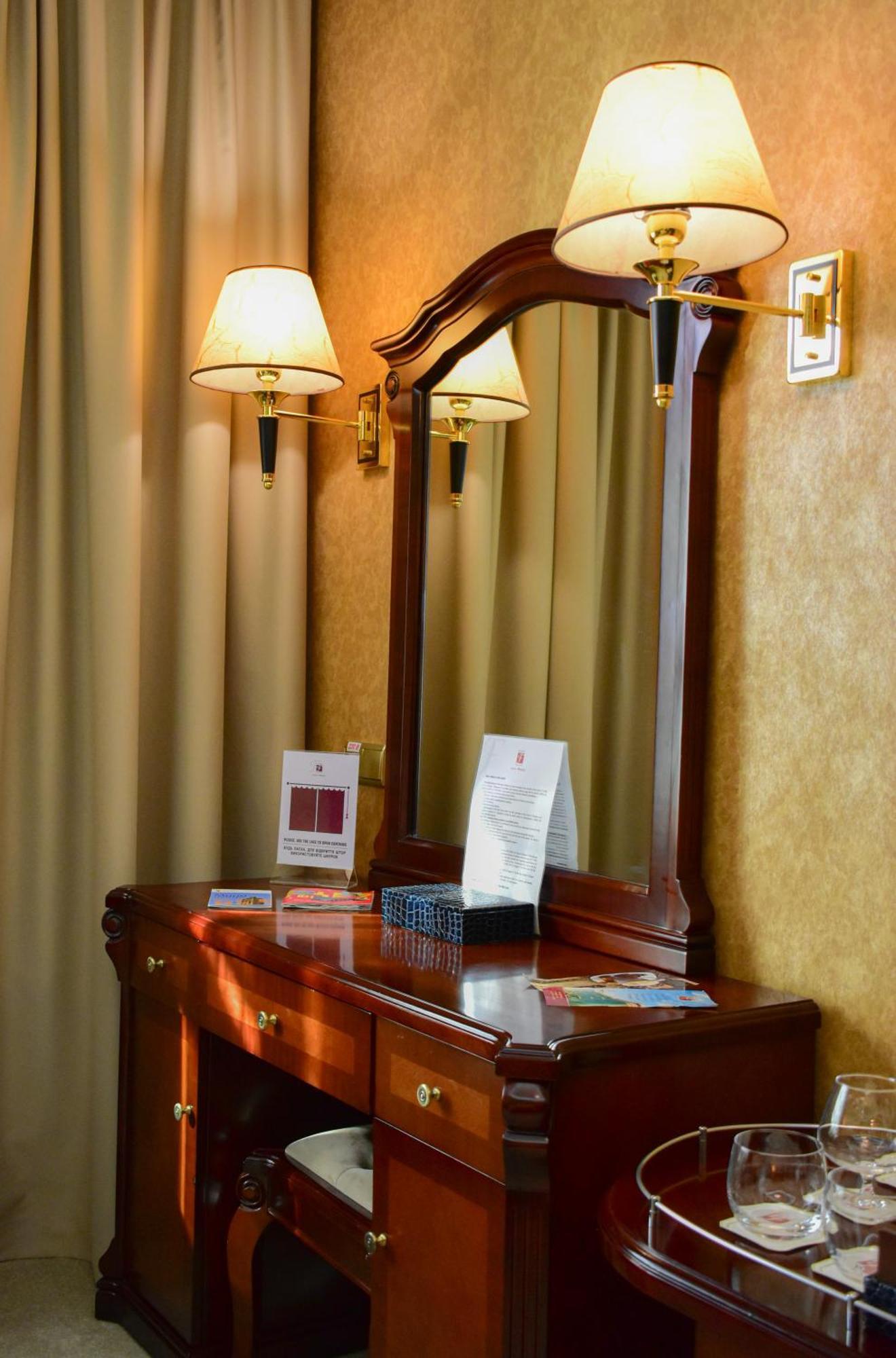 Hotel Feride Vinnitsa Eksteriør bilde